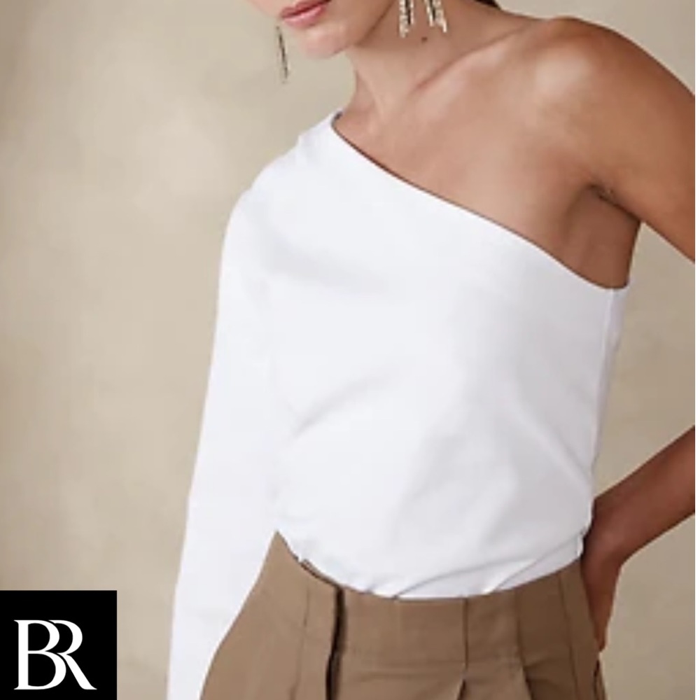 NWT Banana Republic Galena top. White one sleeve off the shoulder. Cotton. Sz L